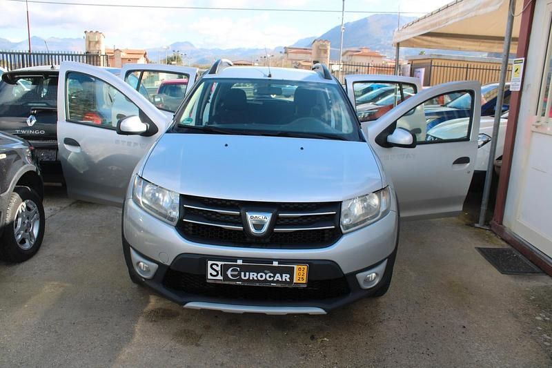 Usata Dacia Sandero Ambiance 89 CV (65 kW) 2015 Grigio Berlina