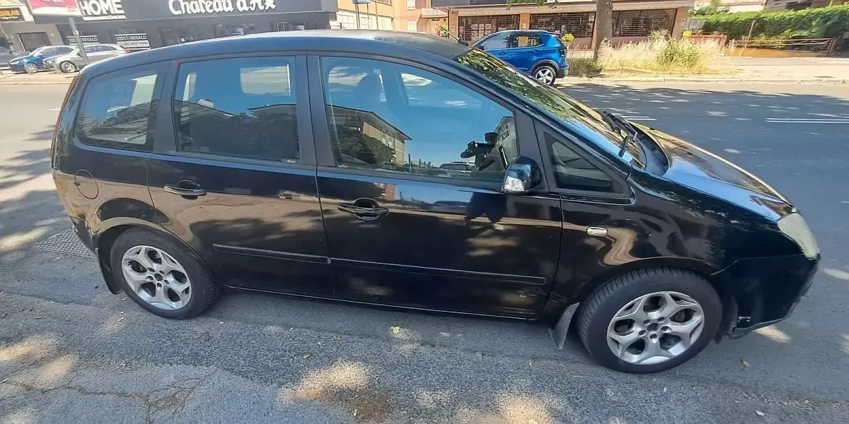 Usata Ford Focus Ghia 136 CV (100 kW) 2005 Nero Berlina