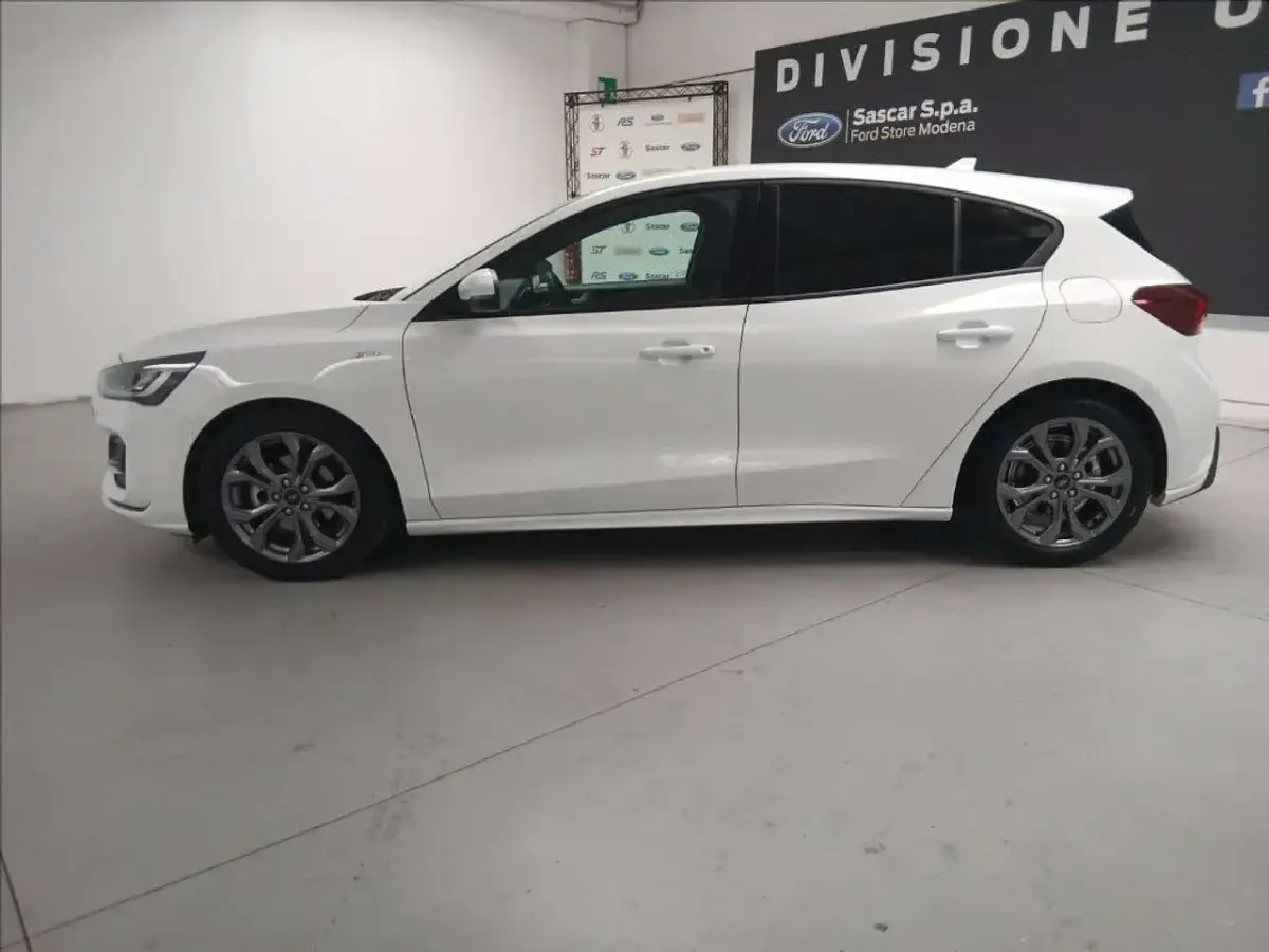 Usata Ford Focus ST-Line X 125 CV (91 kW) 2024 Bianco Berlina