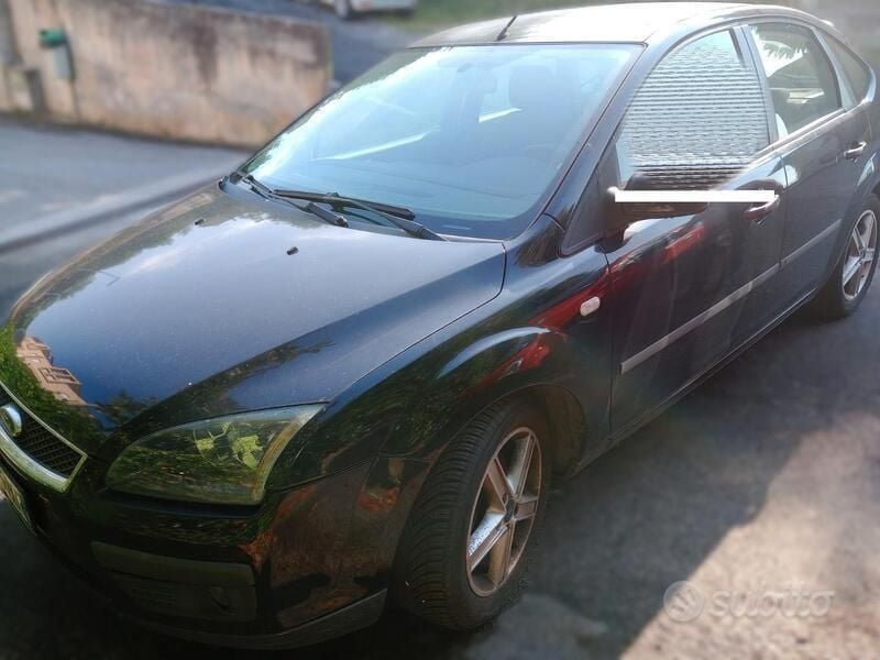 Usata Ford Focus 90 CV (66 kW) 2007 Nero Berlina