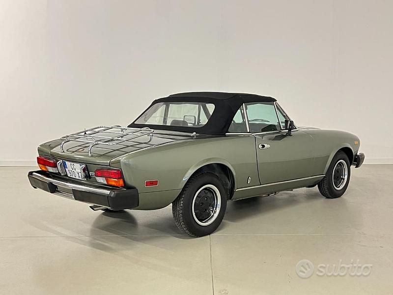 Usata Fiat 124 Spider Sport 83 CV (61 kW) 1980 Verde Cabrio