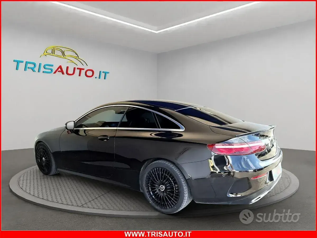 Käytetty Mercedes 220 193 HP (141 kW) 2017 Musta Coupe - kaksiovinen
