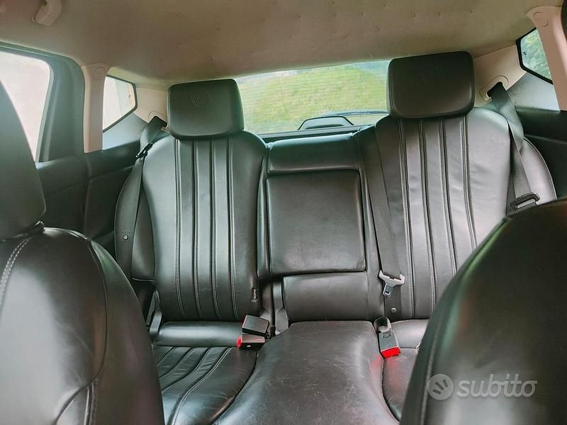 Begagnad Lancia 2000 Platinum 80 HK (58 kW) 2011 Grå Sedan