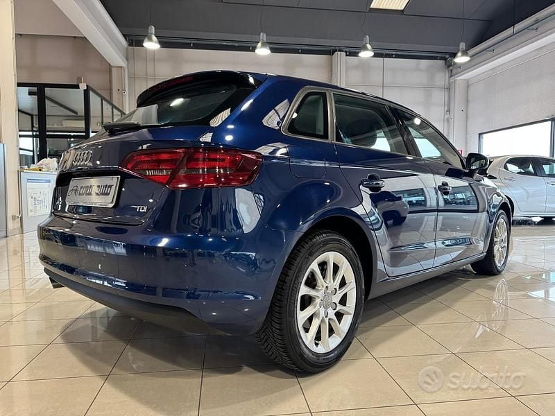 Usata Audi A3 Attraction 110 CV (80 kW) 2015 Blu Berlina