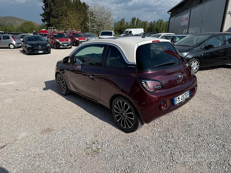Usata Opel Adam Slam 70 CV (51 kW) 2013 Rosso Utilitaria