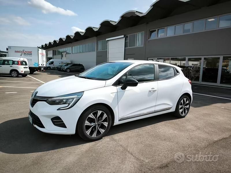 Brugt Renault Clio V Evolution 101 HK (74 kW) 2023 Hvid Sedan