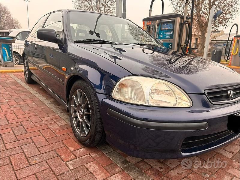 Usata Honda Civic 1996 Blu Berlina