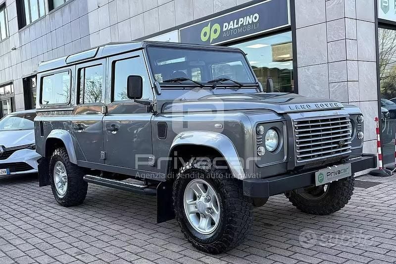 Usata Land Rover Defender SE 122 CV (89 kW) 2009 Grigio Station wagon