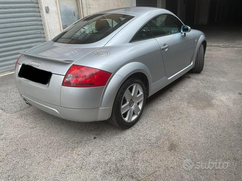 Usata Audi TT 179 CV (131 kW) 2002 Grigio Coupé