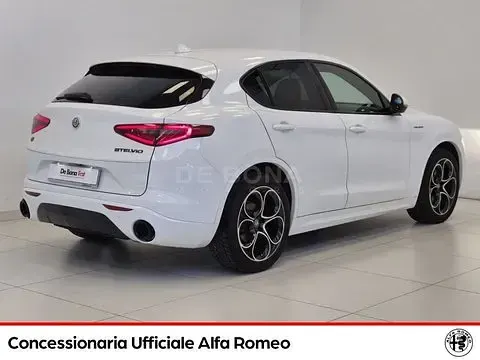 Usata Alfa Romeo Stelvio Ti 209 CV (153 kW) 2021 Bianco SUV
