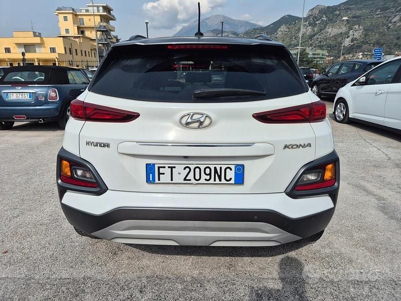Käytetty Hyundai Kona Xpossible 116 HP (85 kW) 2018 Valkoinen Katumaasturi