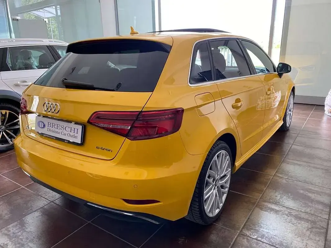 Usata Audi A3 Sportback e-tron Sport 110 kW (150 CV) 2018 Giallo Utilitaria