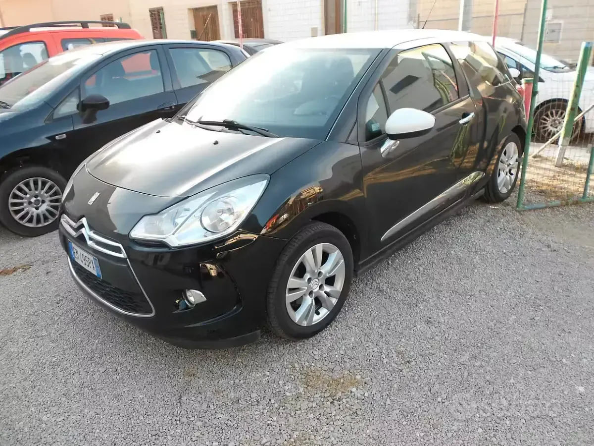 Usata Citroën DS3 68 CV (50 kW) 2013 Nero Utilitaria
