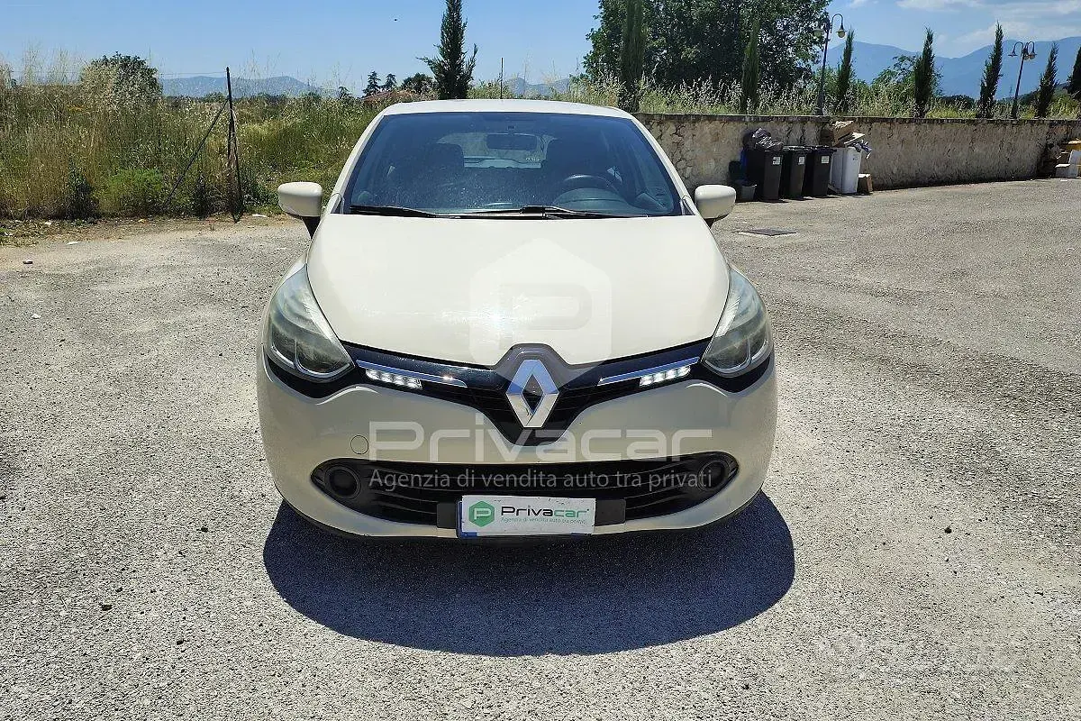 Usata Renault Clio Zen 73 CV (53 kW) 2016 Bianco Utilitaria