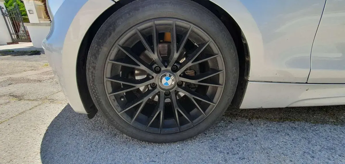 Usata BMW 120 177 CV (130 kW) 2008 Grigio Utilitaria