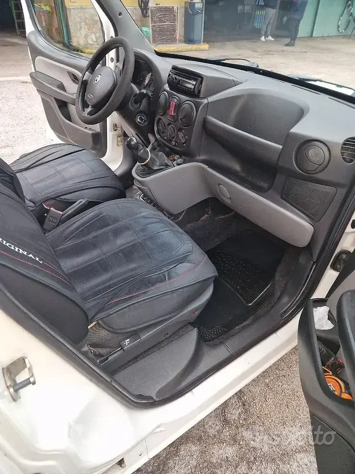 Usata Fiat Doblò 105 CV (77 kW) 2006 Bianco Monovolume