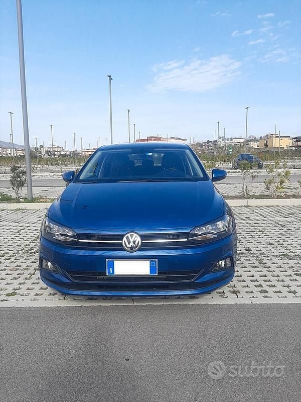 Usata VW Polo Comfortline 80 CV (58 kW) 2018 Blu Utilitaria