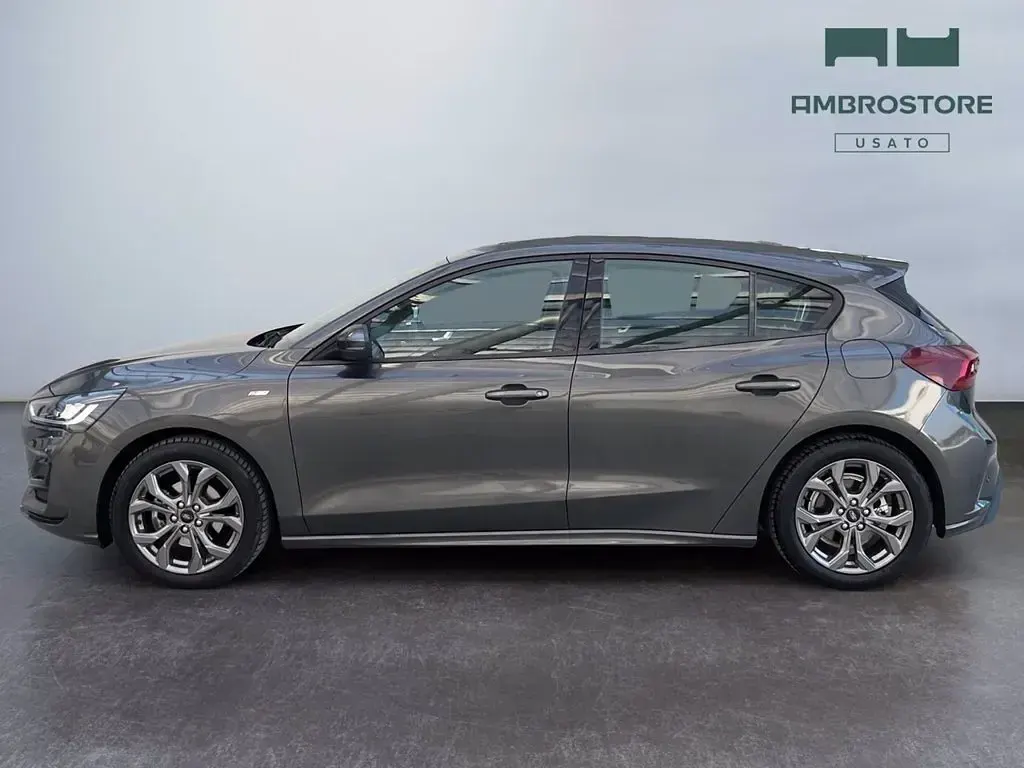 Usata Ford Focus ST-Line 125 CV (91 kW) 2022 Magnetic grey Berlina