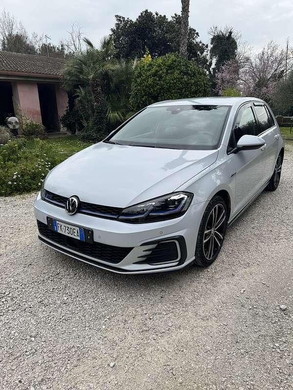 Usata VW Golf VII GTE 150 CV (110 kW) 2017 Bianco