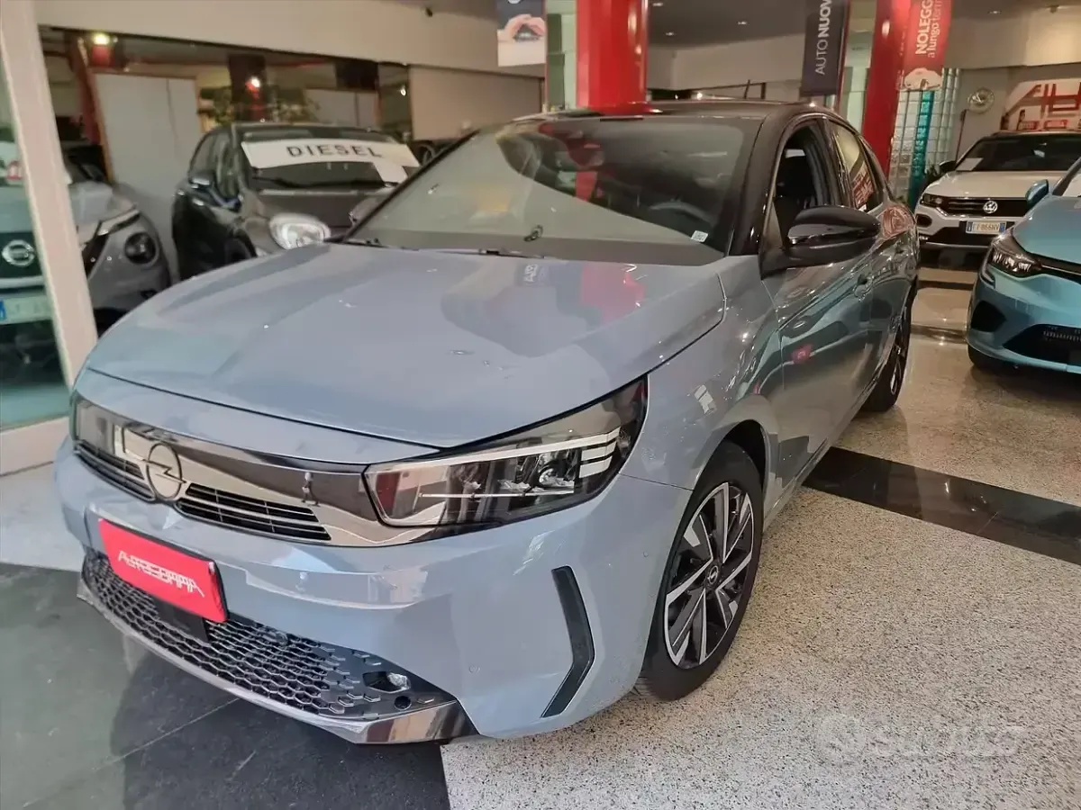 Usata Opel Corsa 75 CV (55 kW) 2024 Grigio Utilitaria