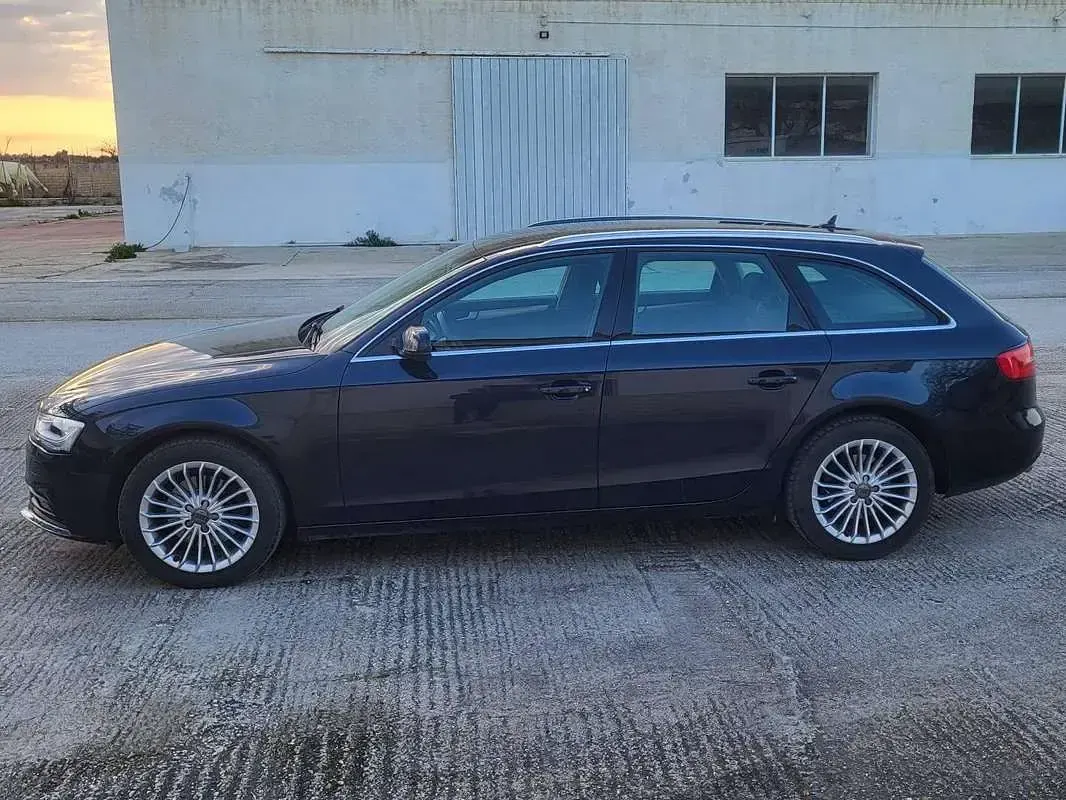 Usata Audi A4 150 CV (110 kW) 2014 Blu/azzurro Station wagon