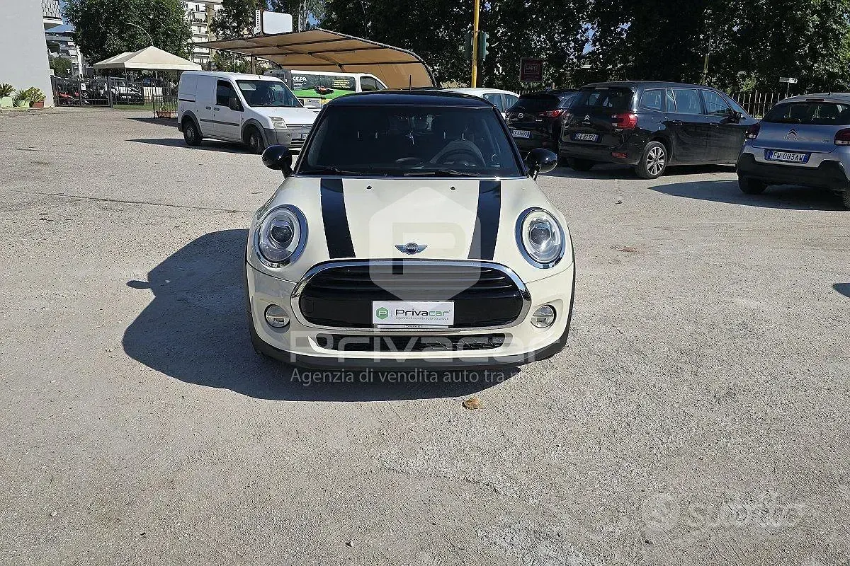 Usata Mini Cooper D Business 116 CV (85 kW) 2017 Bianco Utilitaria