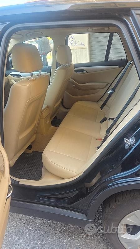 Usata BMW X1 143 CV (105 kW) 2014 Nero SUV