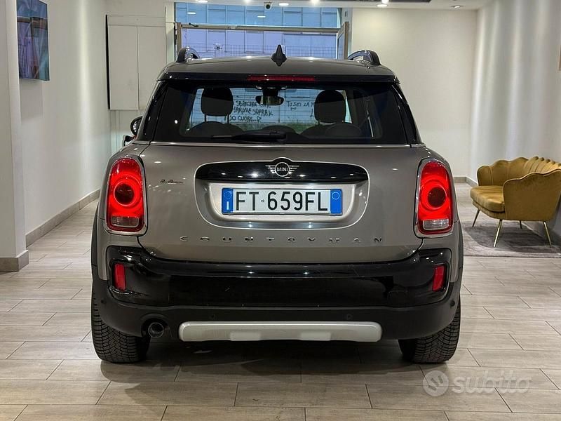 Second-hand Mini Cooper D Countryman Hype 116 CP (85 kW) 2018 Gri SUV
