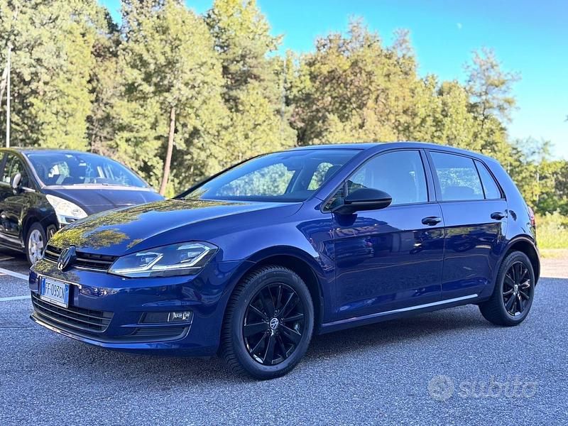 Usata VW Golf VII Highline 110 CV (80 kW) 2016 Blu Berlina