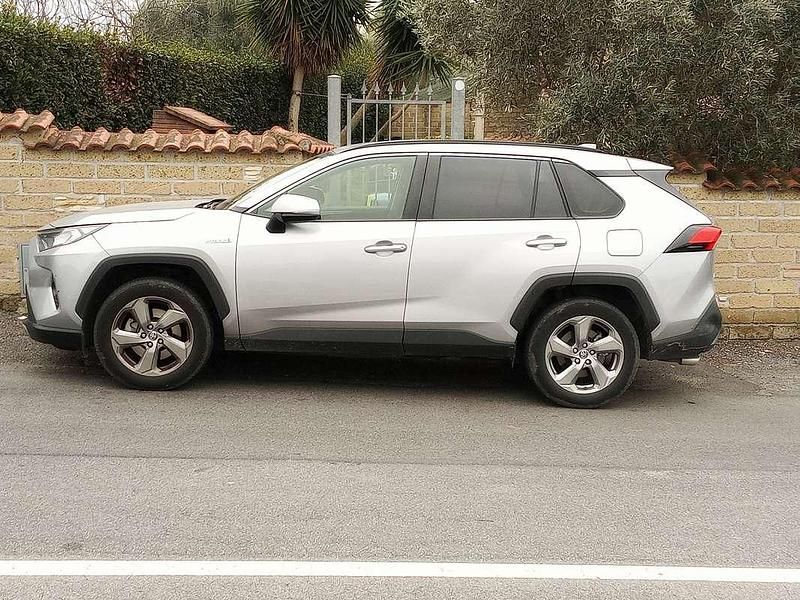 Usata Toyota RAV4 Hybrid 178 CV (130 kW) 2021 SUV