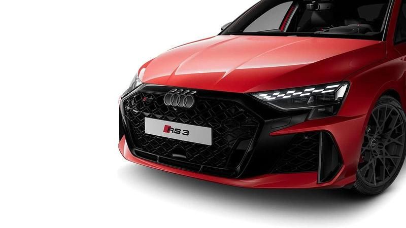 Nuova Audi RS3 Ambiente 400 CV (294 kW) 2026 Rosso progressivo Berlina
