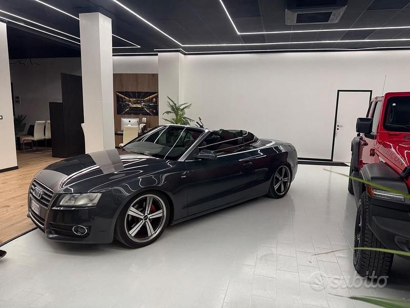 Grigio Usata 2011 Audi A5 Cabriolet Cabrio | 12.000 € (Super prezzo) - Immagine 1/4
