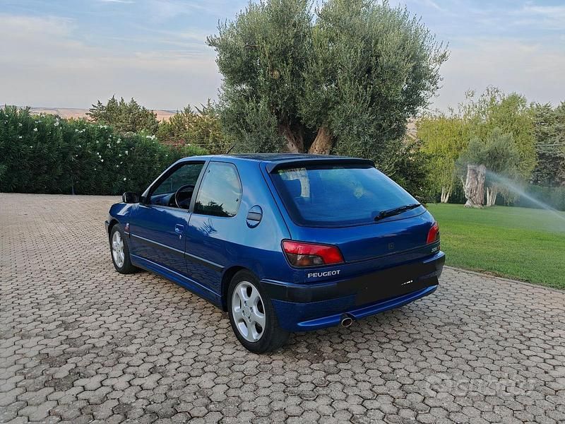 Usata Peugeot 306 S16 152 CV (111 kW) 1994 Blu Coupé