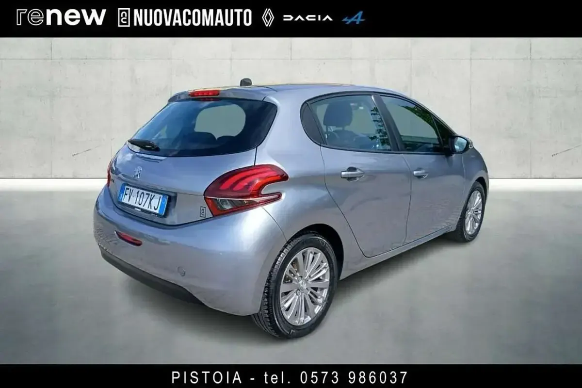Usata Peugeot 208 Allure 102 CV (75 kW) 2019 Argento Utilitaria
