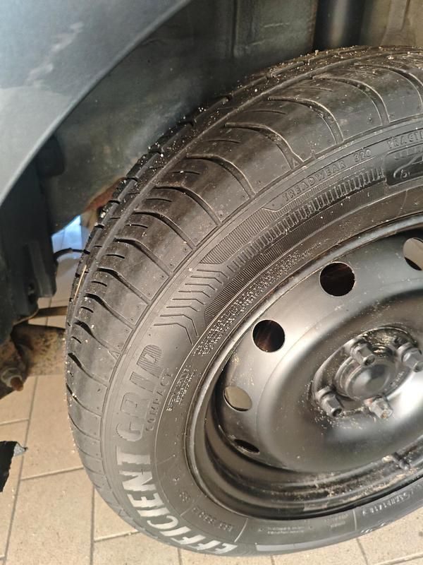 Usata Dacia Sandero 74 CV (54 kW) 2008 Grigio Utilitaria