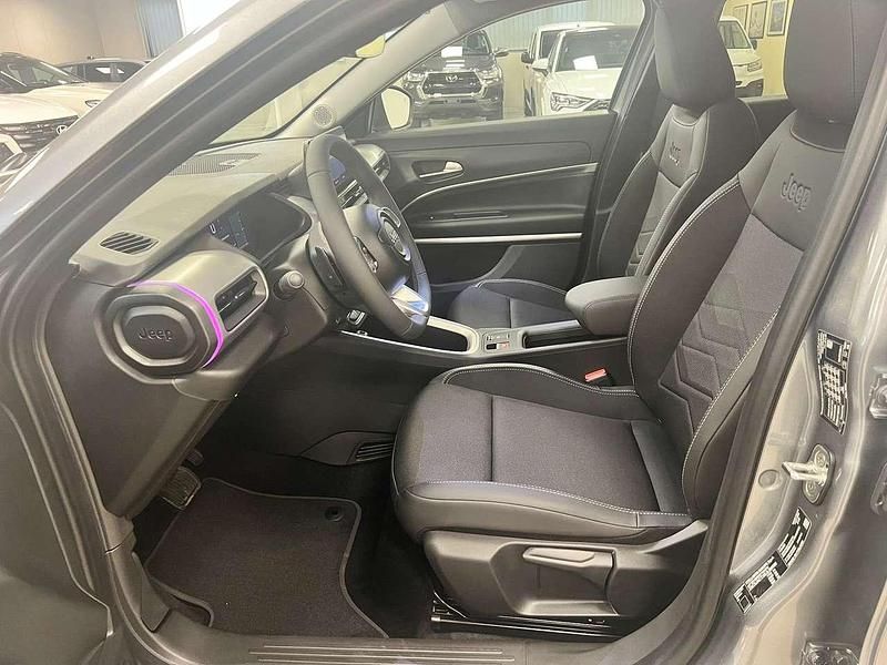 Nuova Jeep Avenger Summit 101 CV (74 kW) 2025 Bianco SUV