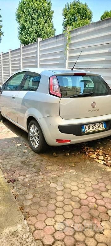 Usata 2012 Fiat Punto Evo Due volumi | 2300 € (Super prezzo) - Immagine 1/3
