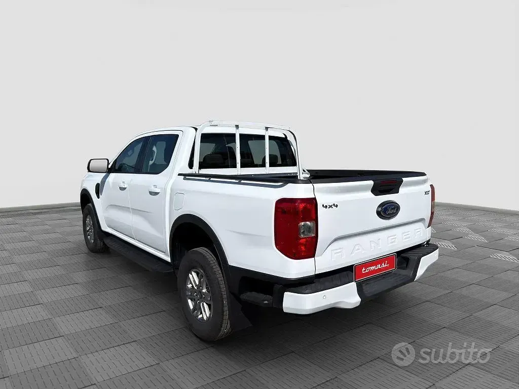 Usata Ford Ranger XLT 170 CV (125 kW) 2023 Frozen white Pick-up