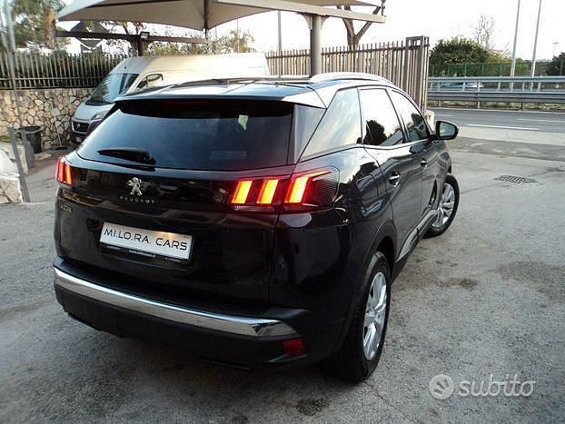 Usata Peugeot 3008 Allure 130 CV (95 kW) 2018 Blu SUV
