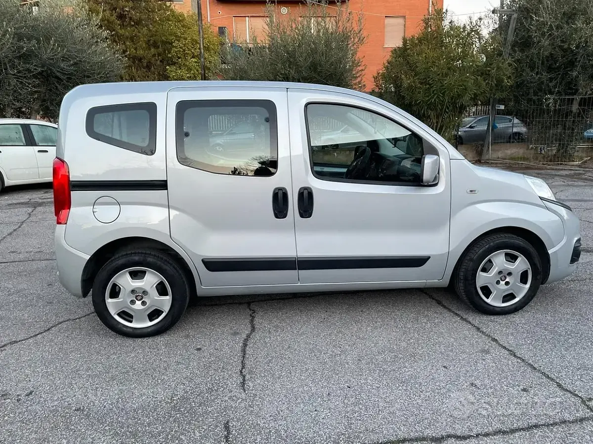 Usata Fiat Qubo Trekking 80 CV (58 kW) 2019 Grigio Monovolume