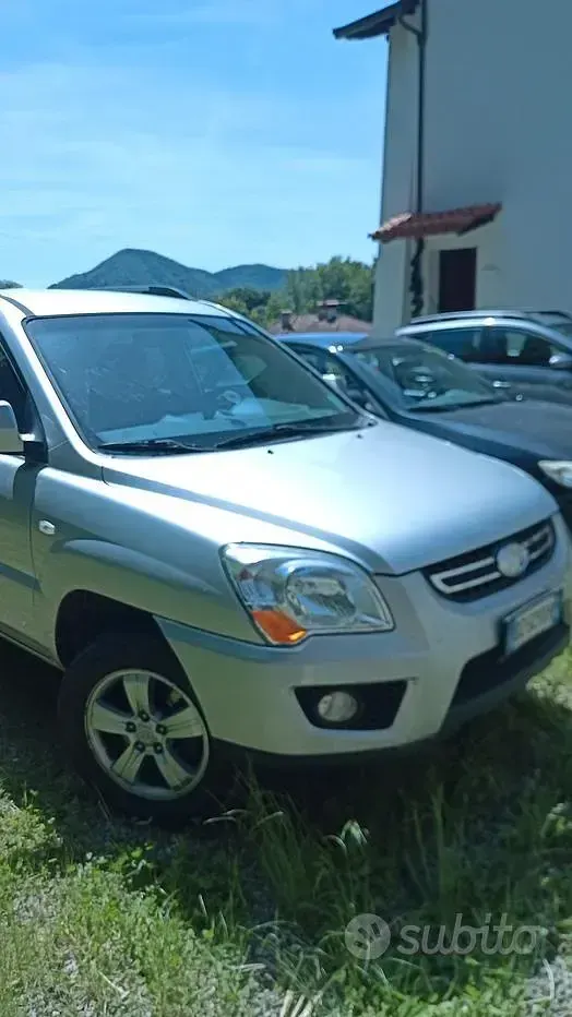 Usata Kia Sportage 141 CV (103 kW) 2010 Grigio SUV