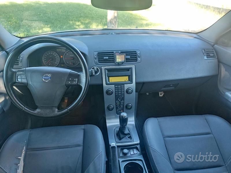 Usata Volvo V50 Momentum 136 CV (100 kW) 2006 Grigio Station wagon