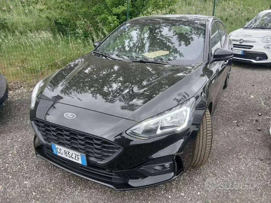 Usata Ford Focus ST-Line 120 CV (88 kW) 2021 Nero Berlina