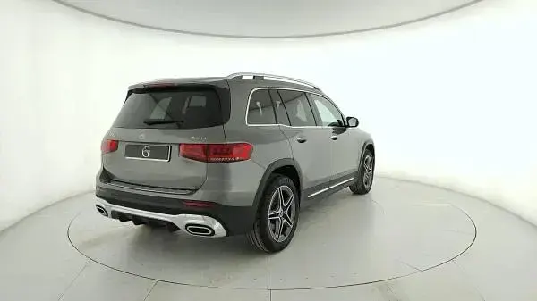 Usata Mercedes GLB220 Premium 190 CV (139 kW) 2023 Grigio SUV