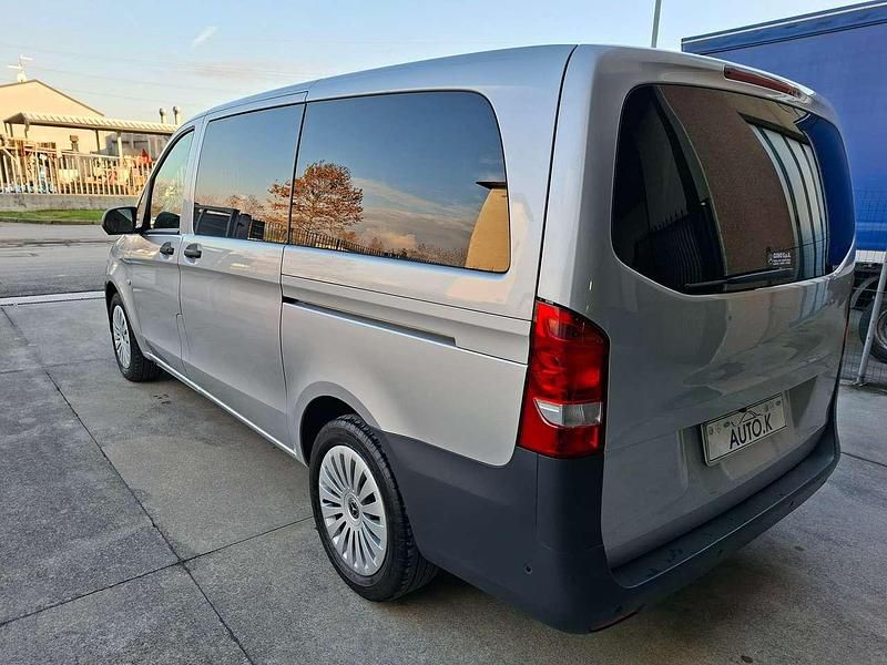 Usata Mercedes Vito 190 CV (139 kW) 2021 Grigio Furgone