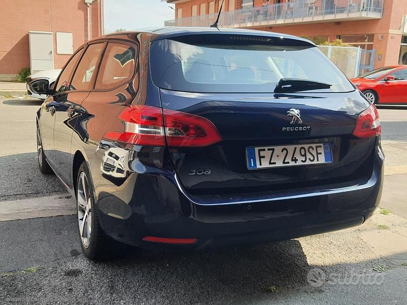 Usata Peugeot 308 Allure 131 CV (96 kW) 2019 Blu Station wagon