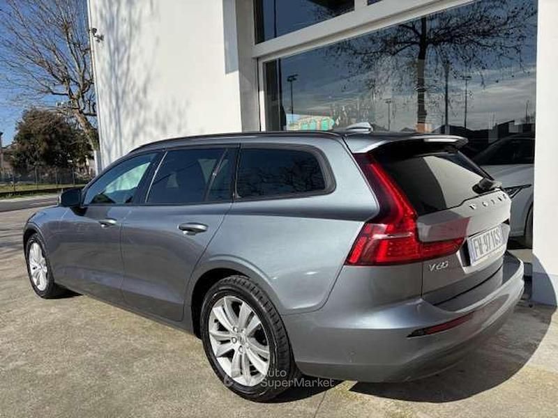 Usata Volvo V60 Business Edition 150 CV (110 kW) 2019 Grigio Station wagon