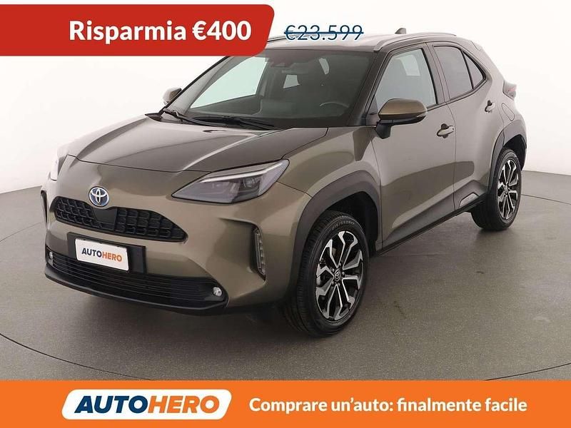 Usata Toyota Yaris Cross Trend 92 CV (67 kW) 2022 Oro SUV