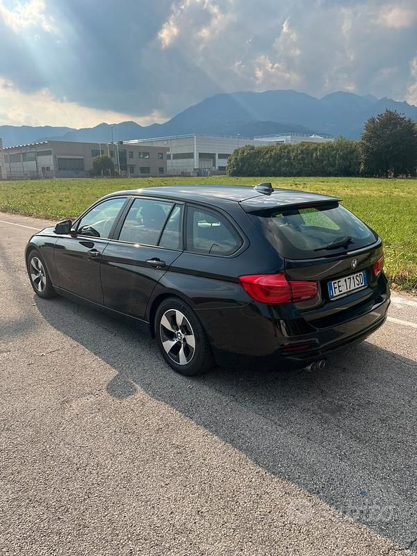Usata BMW 320 190 CV (139 kW) 2016 Nero Berlina