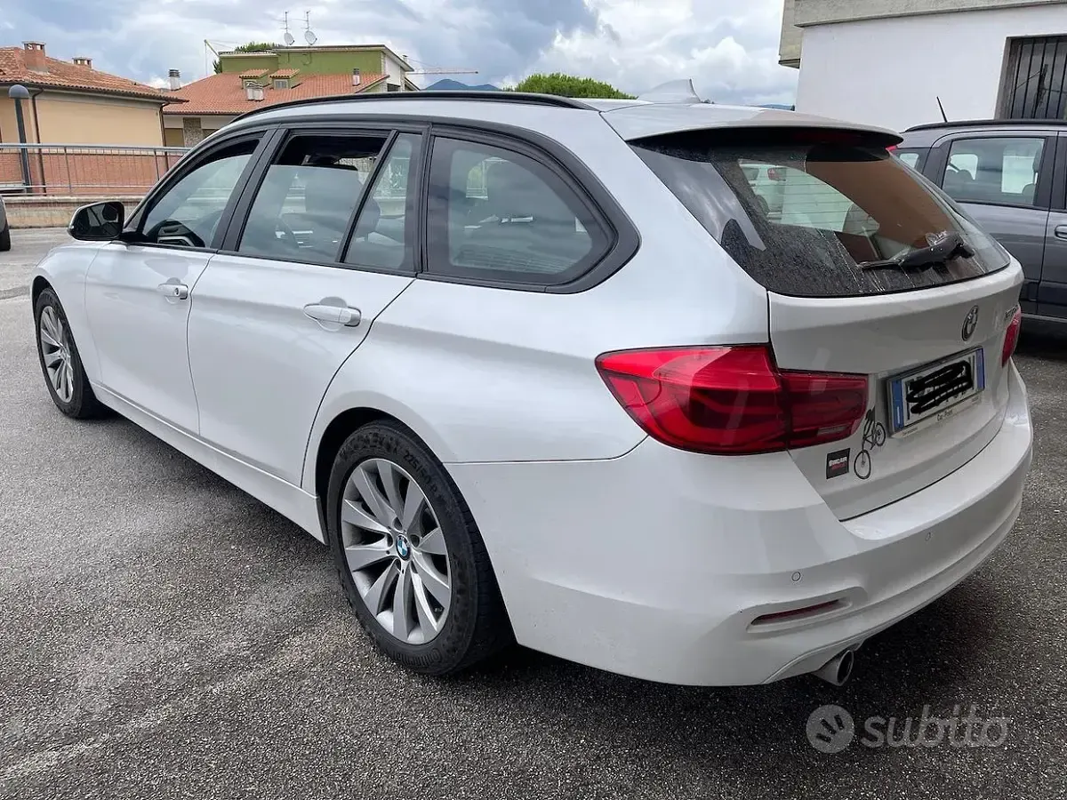 Usata BMW 318 150 CV (110 kW) 2018 Bianco Station wagon